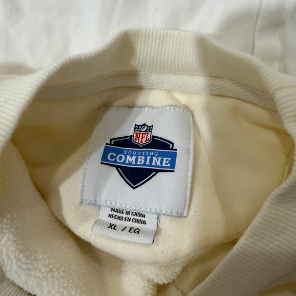 NFL Detroit Lions Cream Crewneck Sweater - Picture 3 of 3